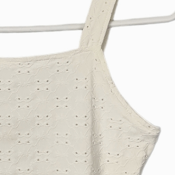Wallflower White Ivory Eyelet Knit Crop Tank Top Size Med Stretch Embroidery - Picture 1 of 10